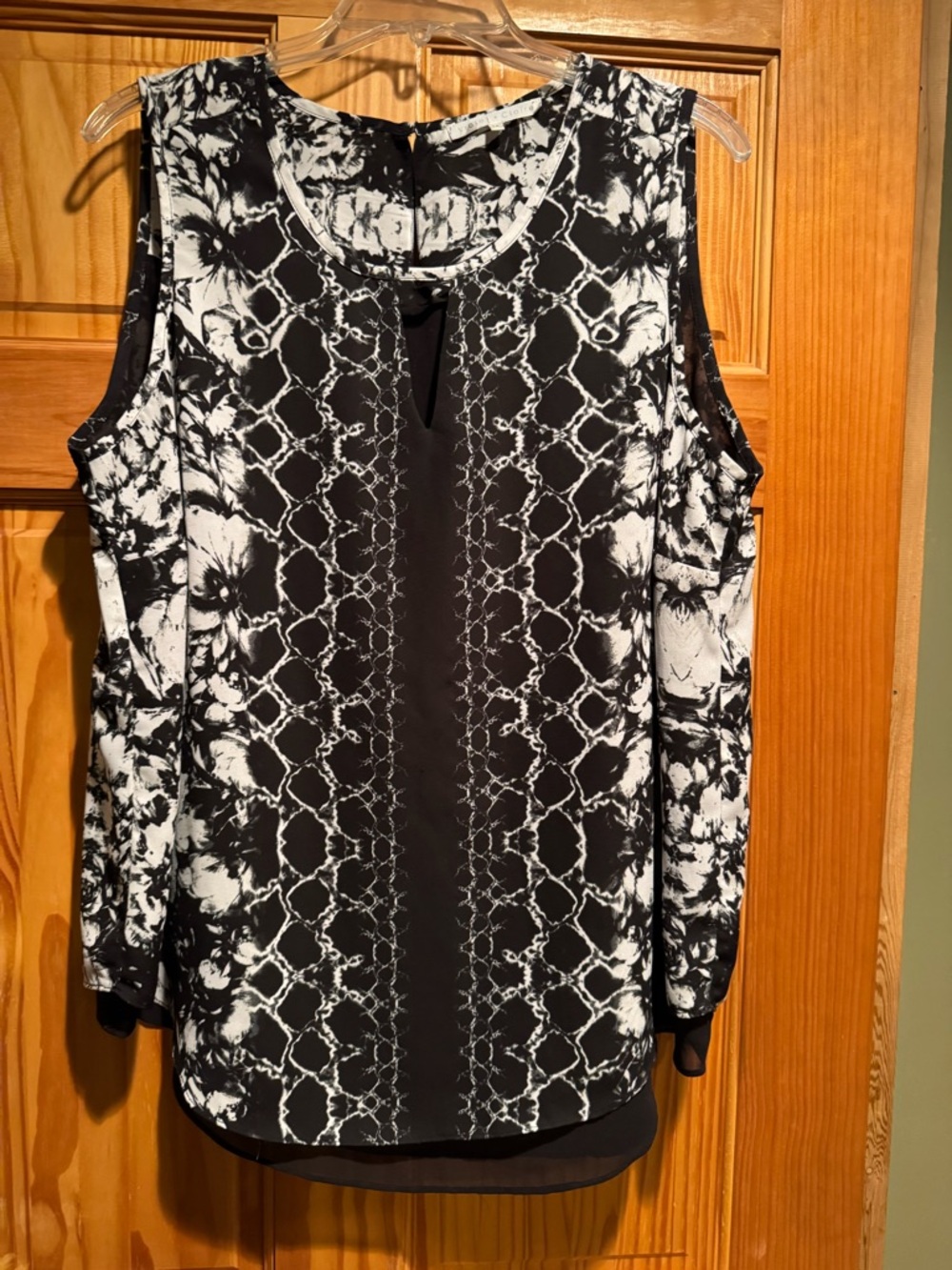 Violet + Claire Black & White Patterned Cold-Shoulder Women's Top Size 1X